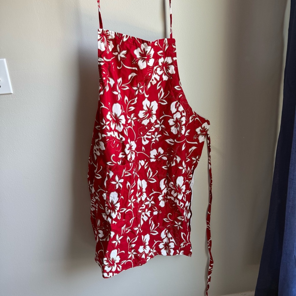 Hawaiian Red and White Hibiscus Apron with Front Pockets Adult Size